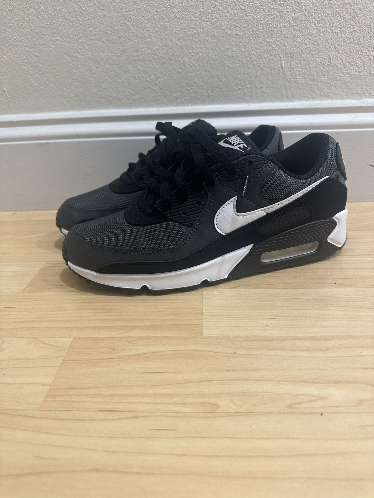 Nike Air Max Men’s Size 9