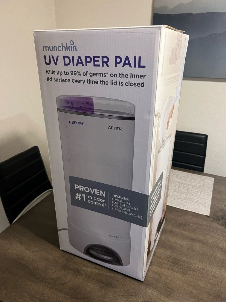 Munchkin Diaper Pail With UV Sterilizer