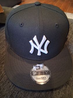 New Era 9Fifty NY Yankees Snapback Cap $25