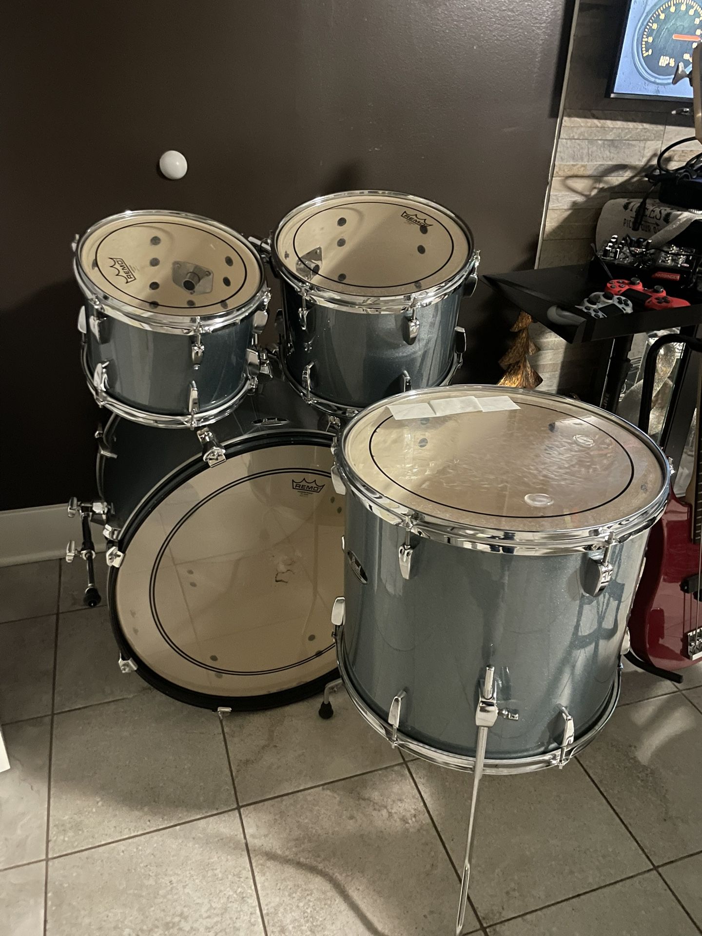 Pearl Roadshow(SHELLS ONLY)