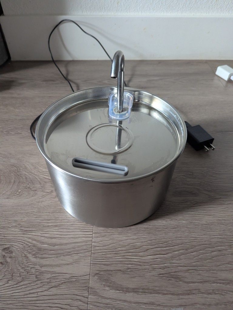 Pet Water Fountain