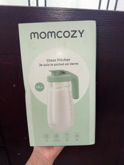New Momcozy 48oz Glass Pitcher
