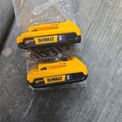 DEWALT 20VMAX BATTERIES 2.0AH NEW $60 EACH 