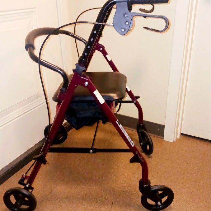 Medline Walker Professional Indoor🏡 Outdoor 🌄350 Lb Capacity Mint Brand New Condition! Nice Color Extra Storage Folds Easily Lightweight Strong 💪