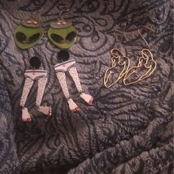 Son 3 Pares De Aretes  Ear Ring   