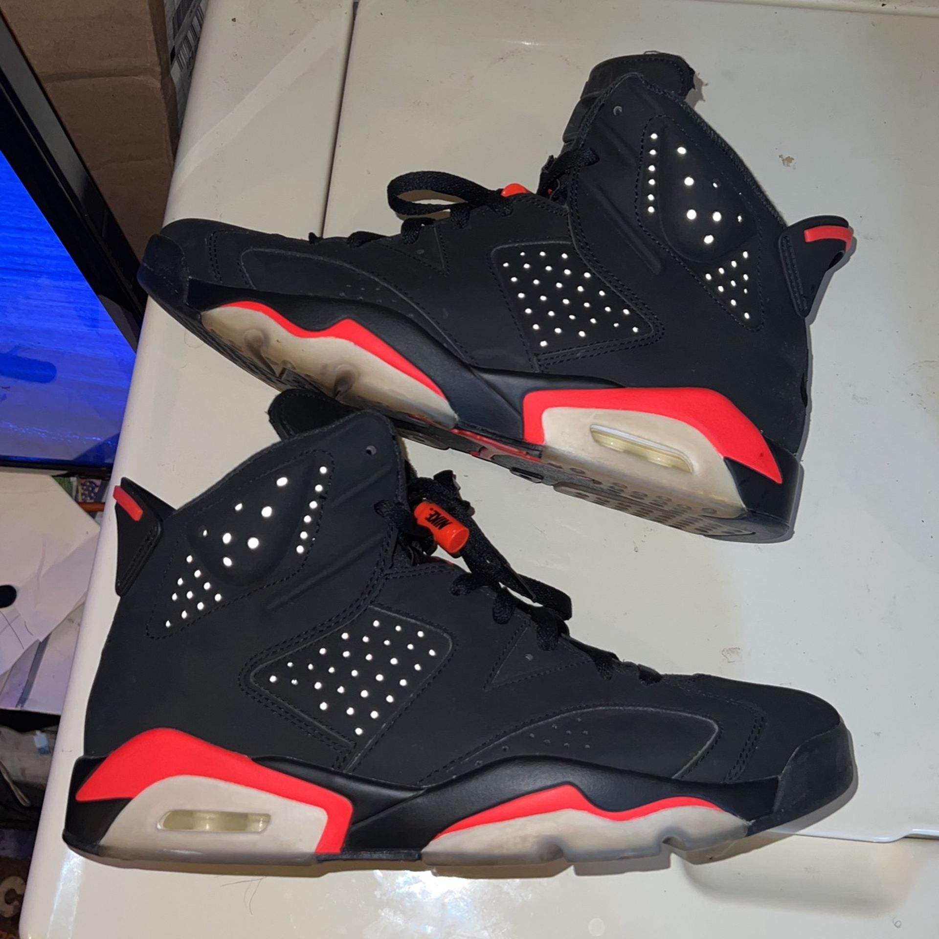 Retro Jordan “Infrared” 6 & Jordan Retro 5 “Green Bean”