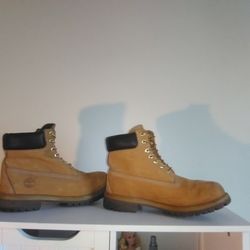 Gently Worn Sz 9 Timberland Work Boots 