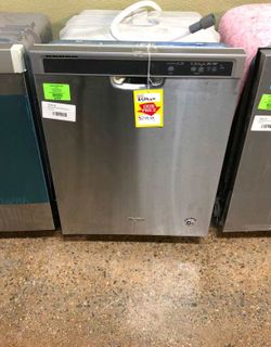 Brand New Whirlpool Dishwasher (Model:WDF520PADM) AM