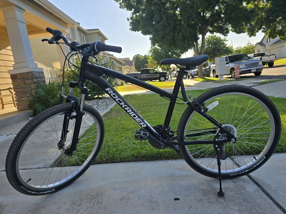 Mountain Bike :Rockrider (Hardtail)