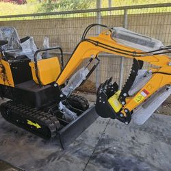 Mini Excavator Backhoe  Briggs & Stratton With Thumb Grapple