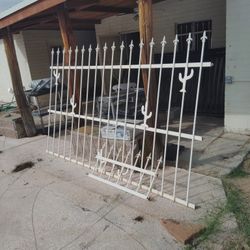 Window Gate 108½x 69&  20½ X40¼