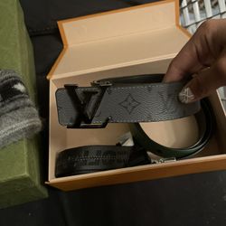LV REVERSIBLE MONOGRAM BELT 