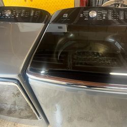 Like New Kenmore Elite Top Load Washer And Gas Dryer Set 