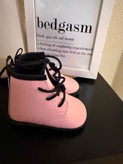 Pink Dr. Martens Baby/Toddler Boots – Black Laces