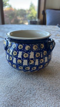 Polish pottery handled bowl