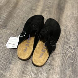 Birkenstock Boston Clogs Soft Footbed Black Size 42 comes with box