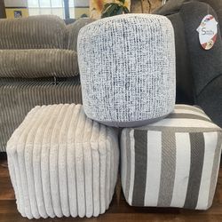 Pouf Ottomans