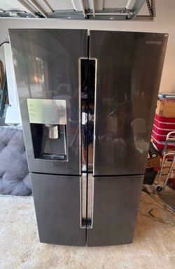 Samsung Counter Depth Black Stainless Steel 4 Door Flex with Convertible Zone Refrigerator