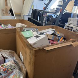 Lot Of 2 Pallets High Piece Count Returns  More Than 1500 Pcs