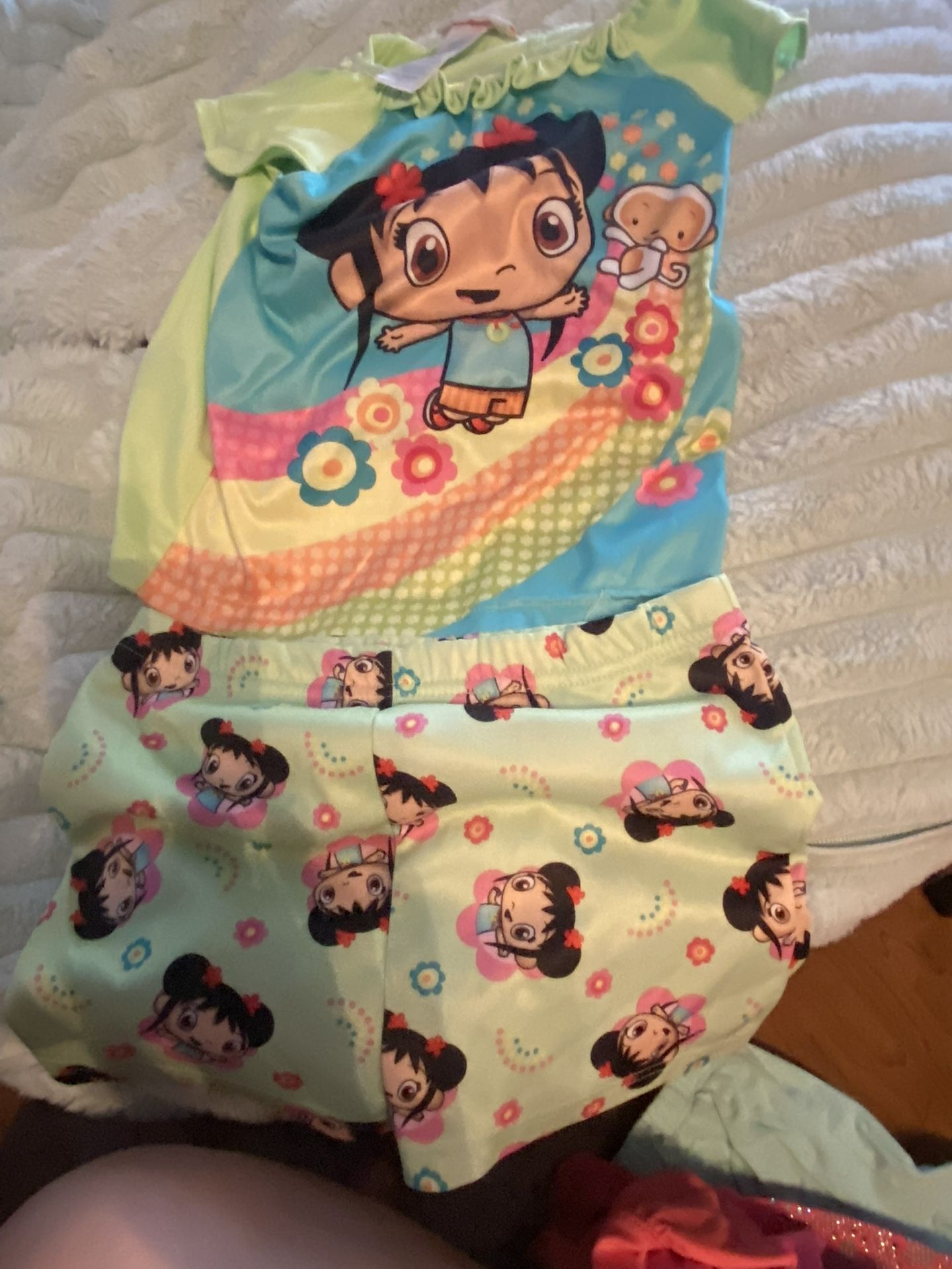 Pjs Size 5t Delivery Obo
