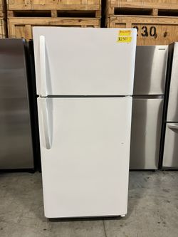 Frigidaire White Top And Bottom Refrigerator