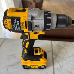 Dewalt Drill With Battery And Charger