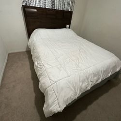 Queen Bedframe w/ Headboard