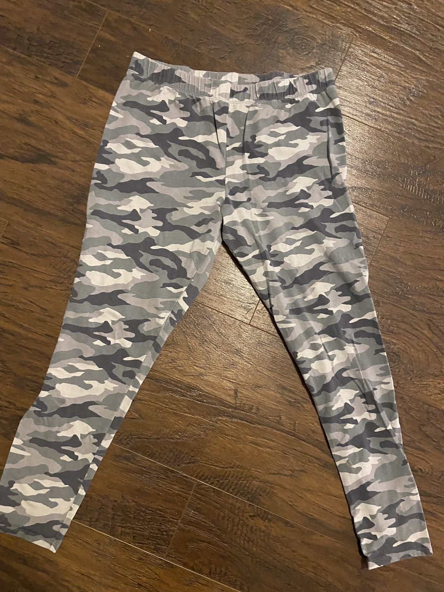 Camo Leggings-large