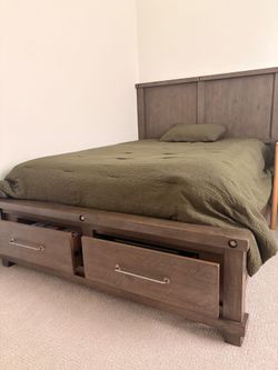 Queen bed