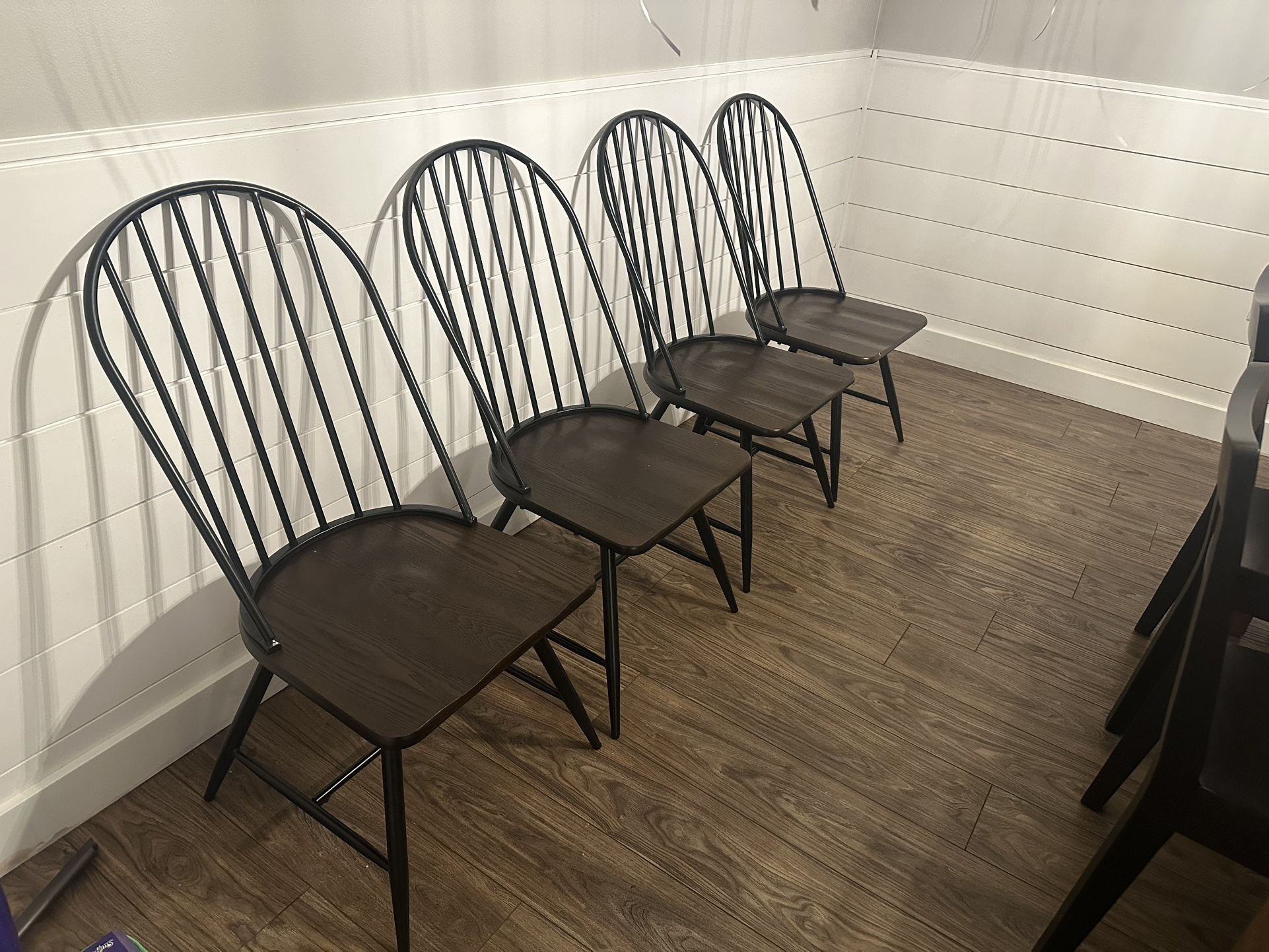 Dining Table & Chairs