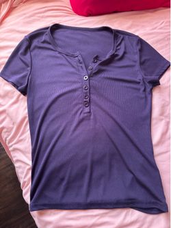 $2 each button detail short sleeve top