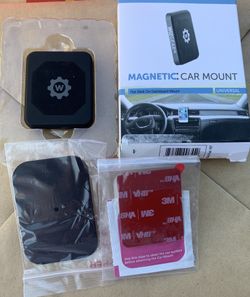 Magnetic dashboard mount