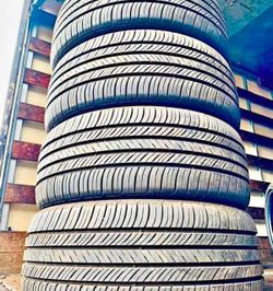 225/55/18 Michelin Tires con 80% de vids las 4
