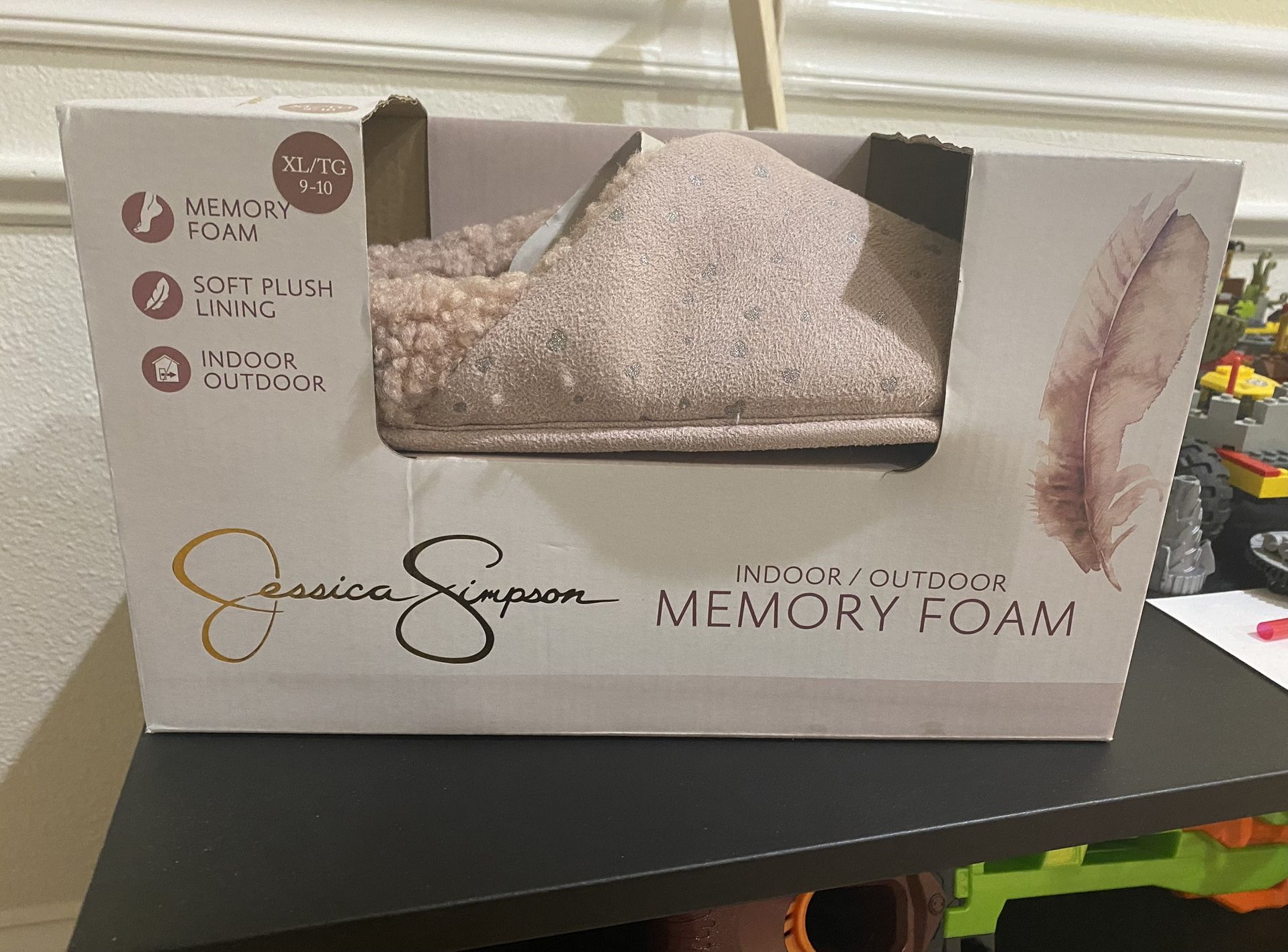 New Memory Foam Slippers Size 9-10