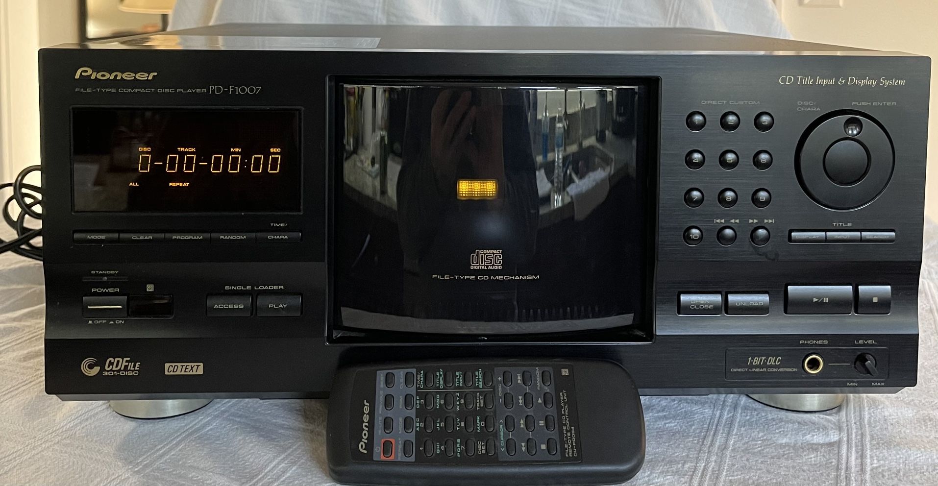Pioneer PD-F1007 CD Player and 300+1 Carousel W/REMOTE - TESTED (original owner)…. ALSO, Take A Look 👀 At My Other Items.