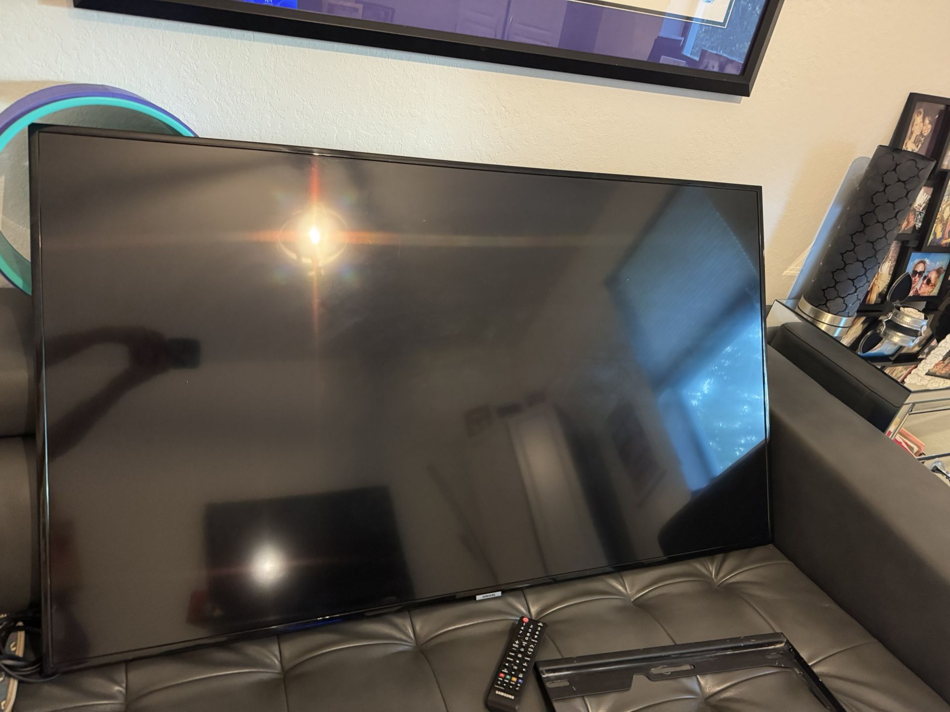 Samsung UN55NU6900B - 55" Diagonal Class- Smart Tv With Hanger