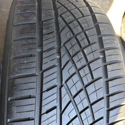 Continental 255/30/22 Single