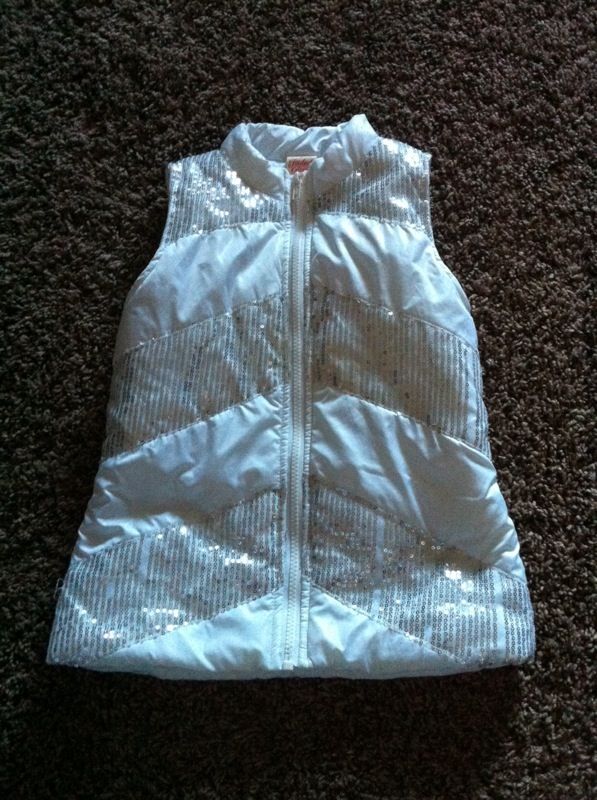 Girl vest size S 6/6x