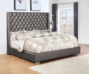 ✨Queen Size Tufted High Headboard Bed ✨
