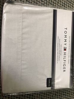 BRAND NEW TOMMY HILFIGER TWIN XL SHEET SET DORM GRAY striped
