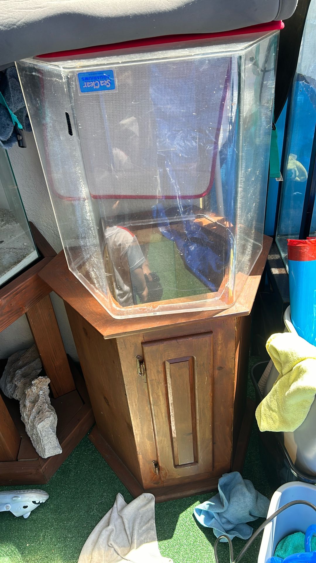 Hex tank With Stand Light and filter !