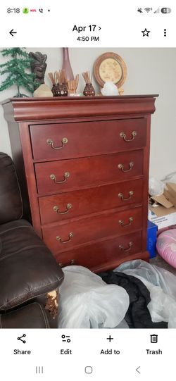 Dresser