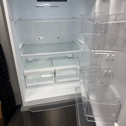 Insignia refrigerator