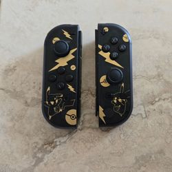 Switch JoyCon Controllers [Pokemon Pikachu]