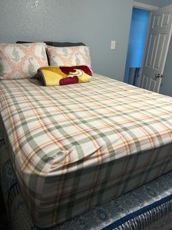 Full size mattress set