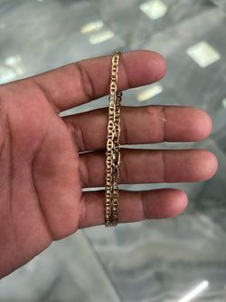 22” 14k Gold necklace