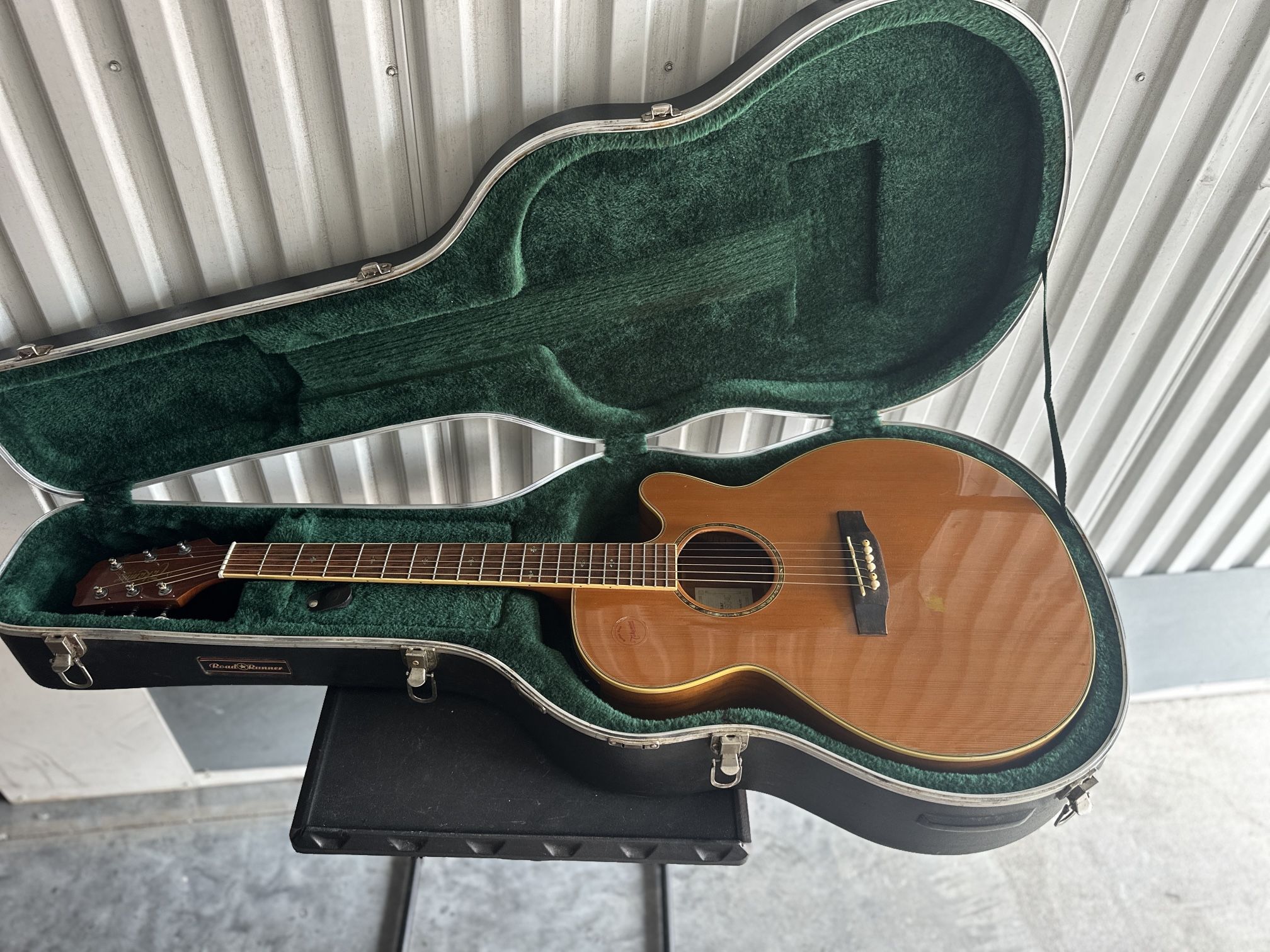 TAKAMINE MODEL EG544SC-4C Acoustic/Electric Guitar Good Shape