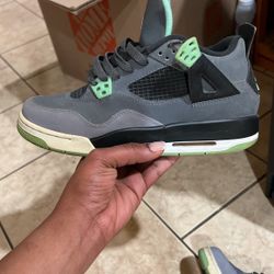 Jordan 4 Green Glow