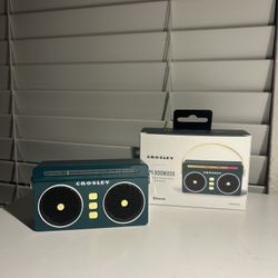 Portable Bluetooth Crosley Speaker. Mini Boombox 