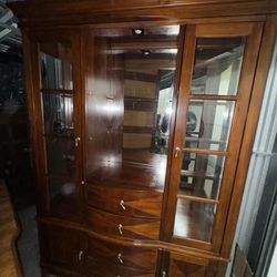 Wood China / Dresser / Armoire 